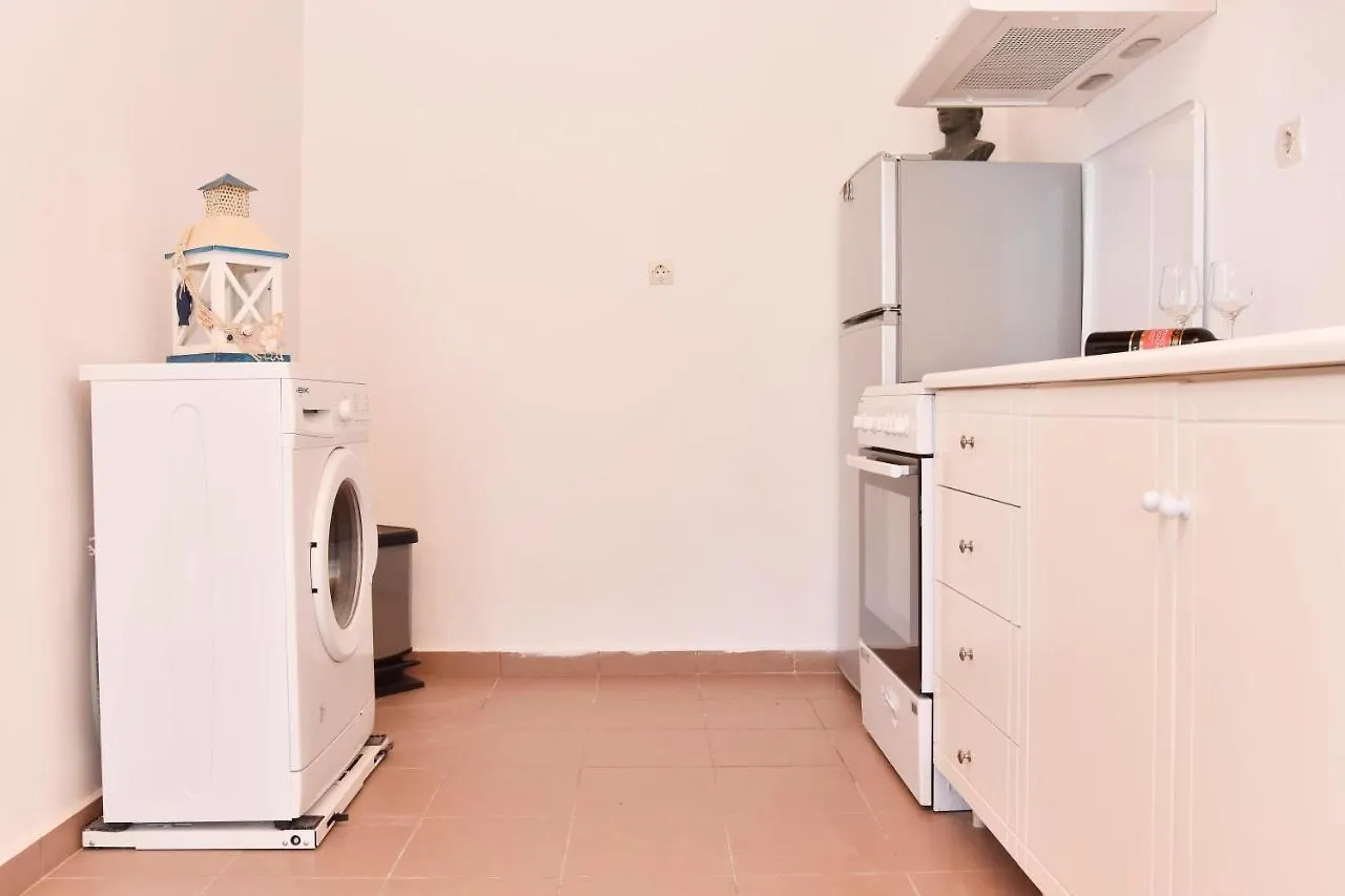 Manolia Apartment Kalyves