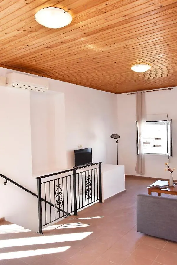 Manolia Apartment Kalyves